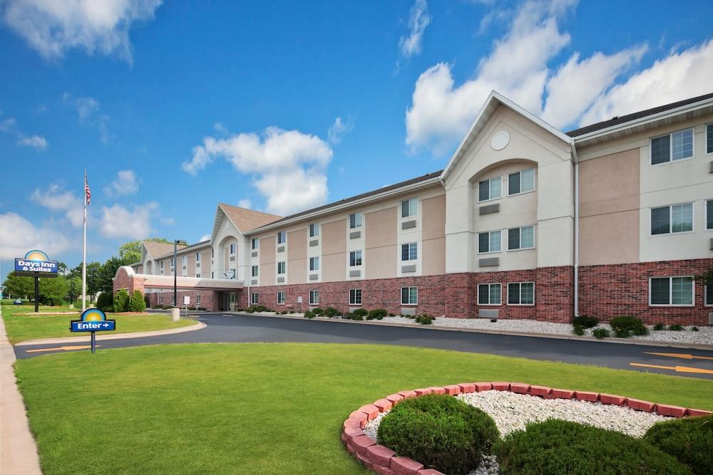 Days Inn & Suites By Wyndham Green Bay Wi Exterior photo